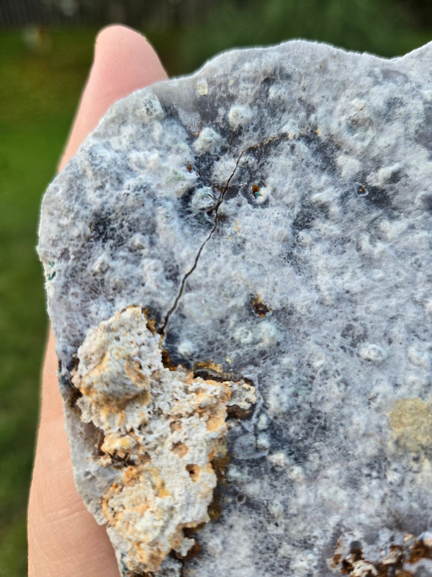 Chalcedony Crust with Amethyst (Natural Crack / Unrepaired)