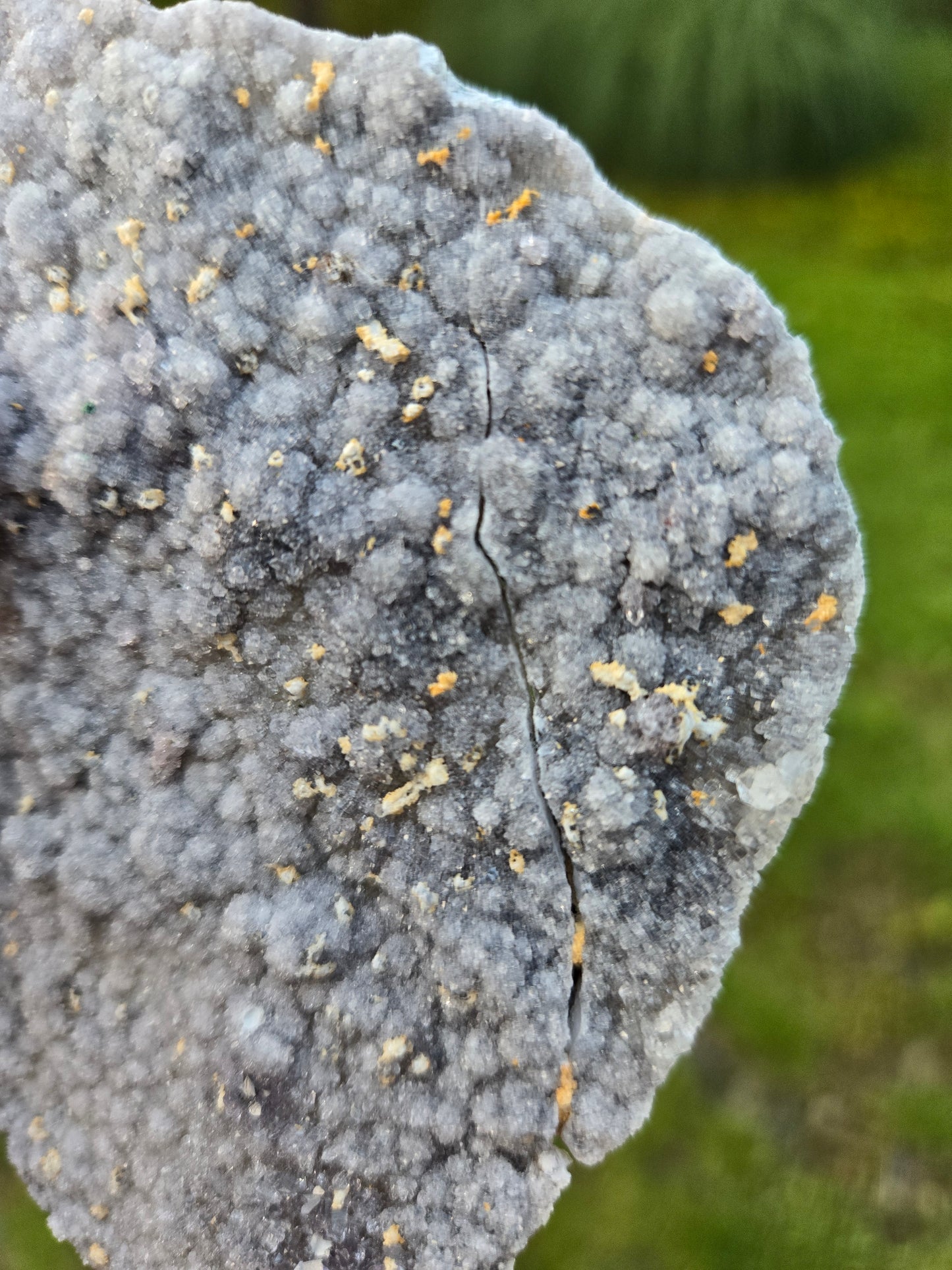 Chalcedony Crust with Amethyst (Natural Crack / Unrepaired)
