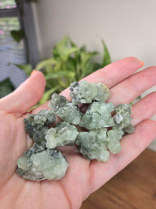 Mini Prehnite