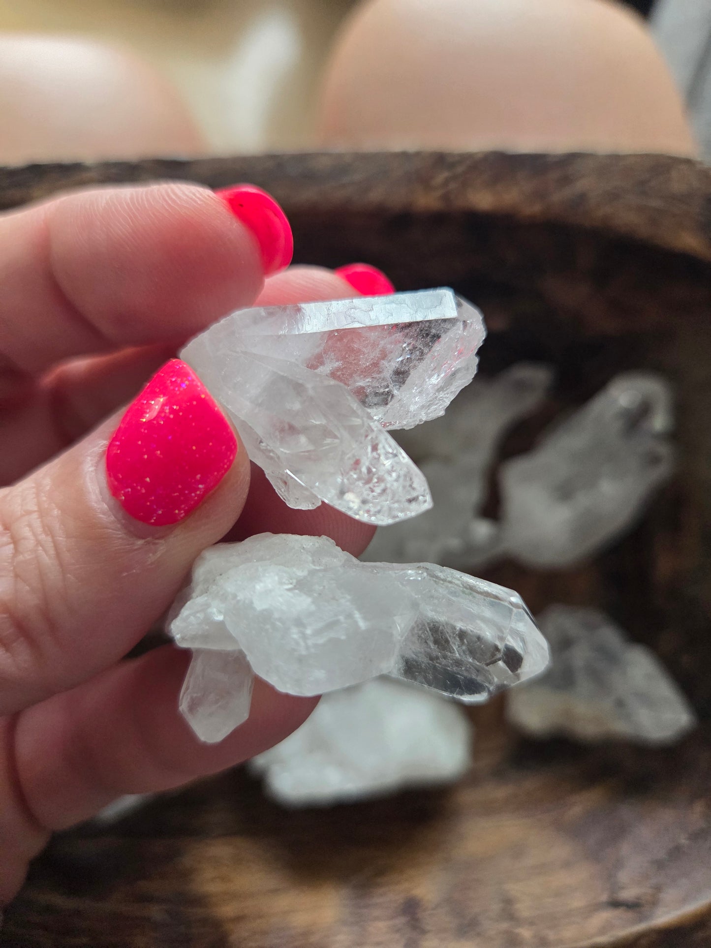 Quartz Points and Mini Clusters