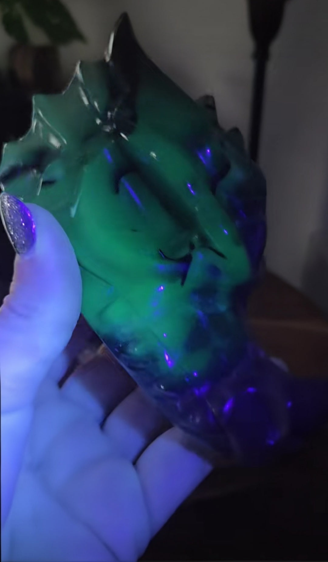 Volcano Agate Dragon Head (Large)(UV)