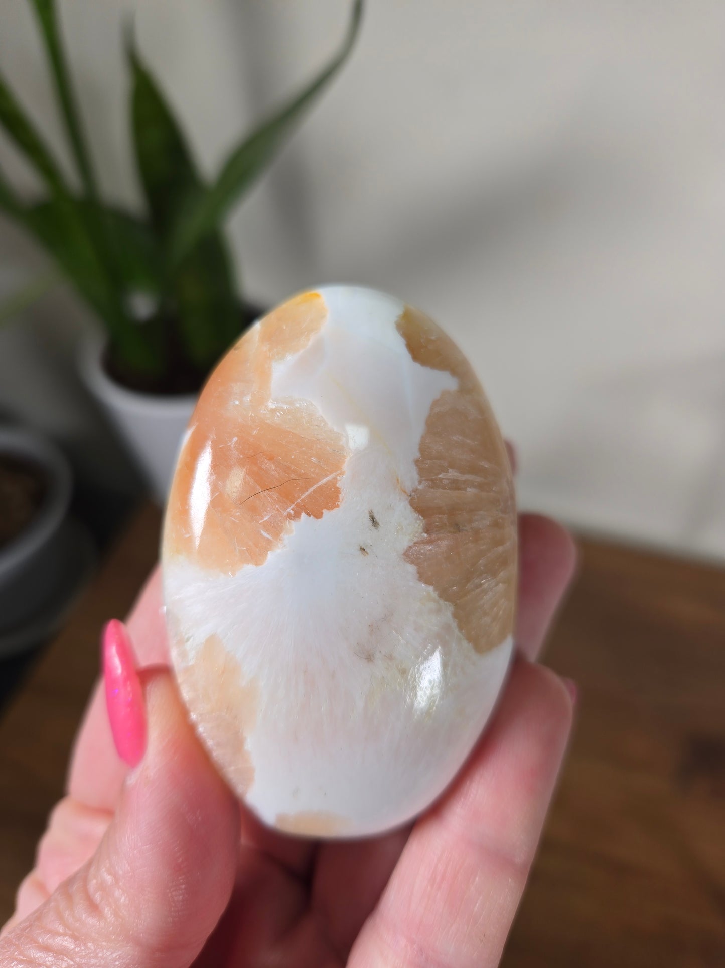 Scolecite / Scolecite Stilbite palms