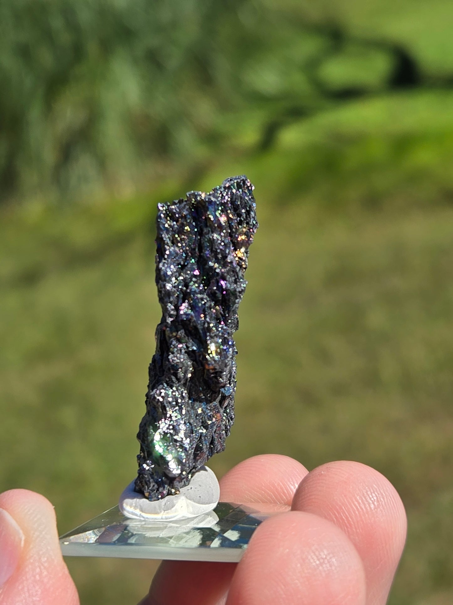 Iridescent Carborundum (Man Made Silicon Carbide)(B)
