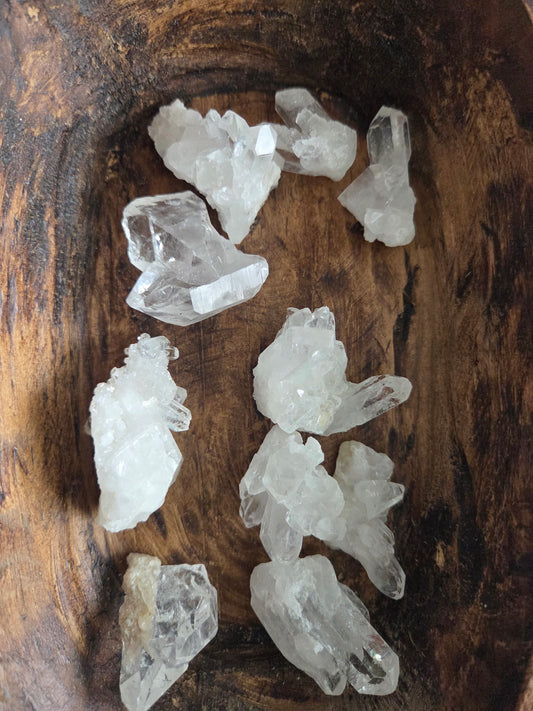 Quartz Points and Mini Clusters