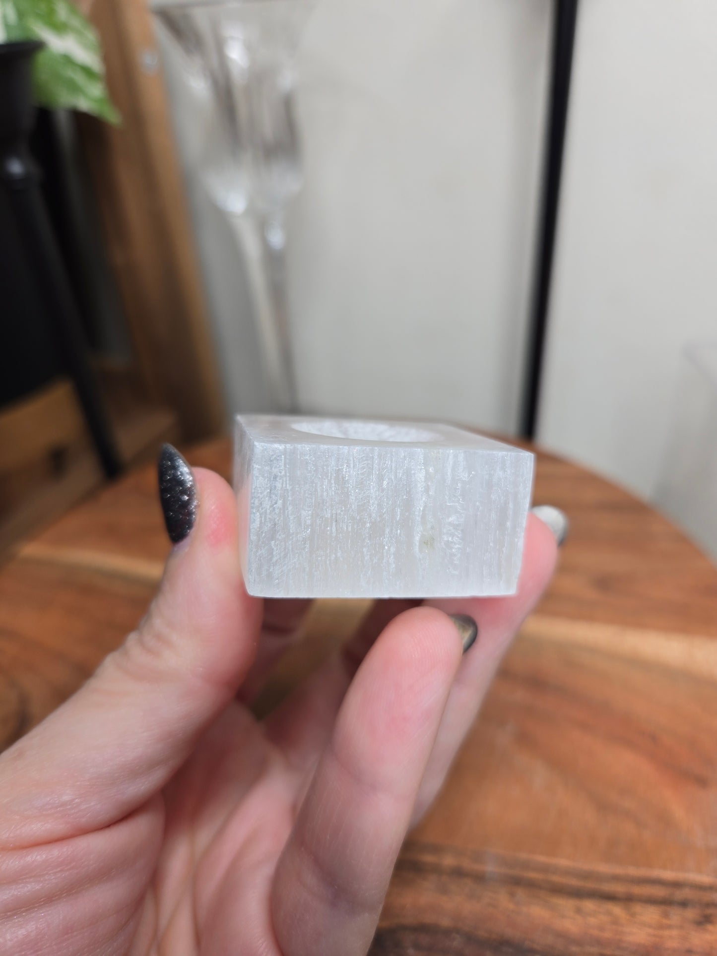 Satin Spar Sphere Stand