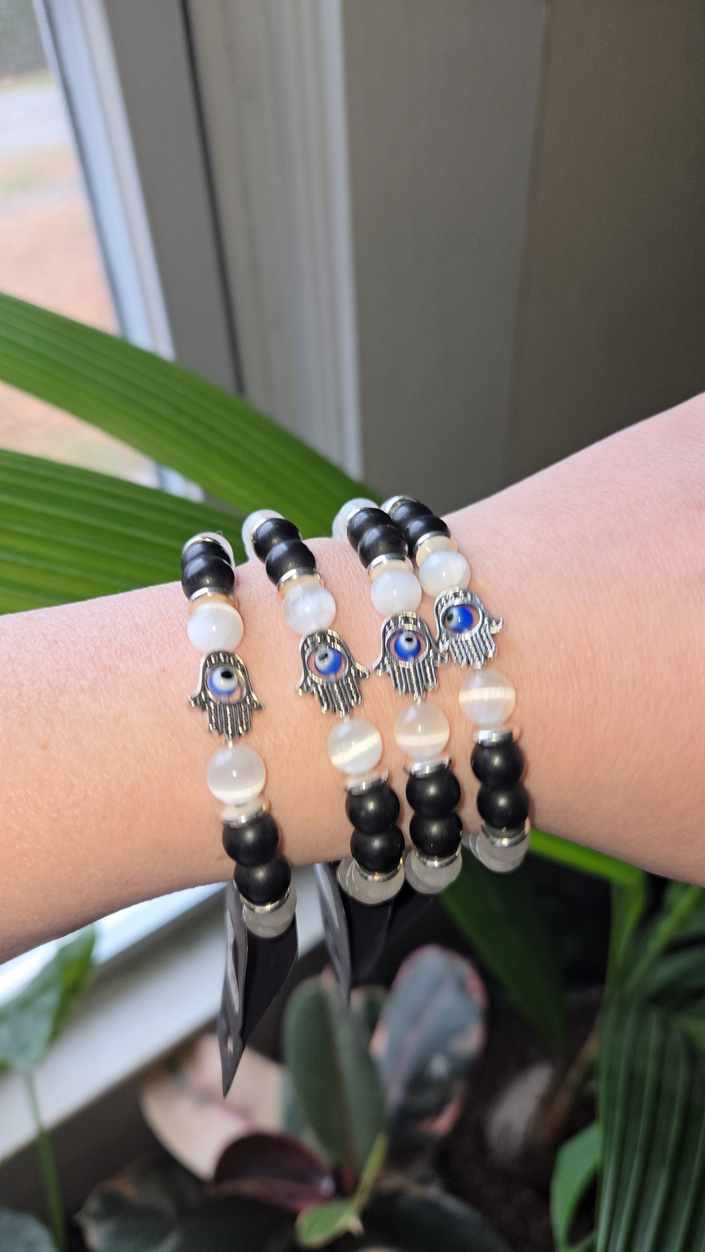 Selenite and Black Onyx With Hamsa Hand 🪬