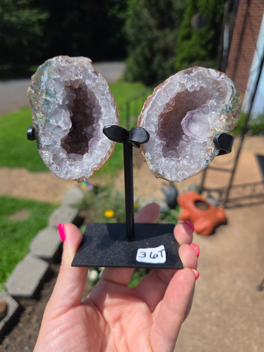 Geode Butterfly (Pinkish-Purple)