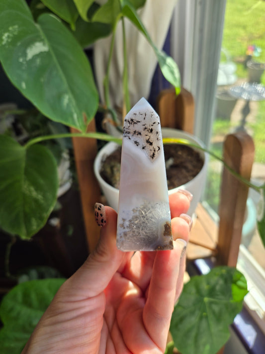 Agate Tower (17k)
