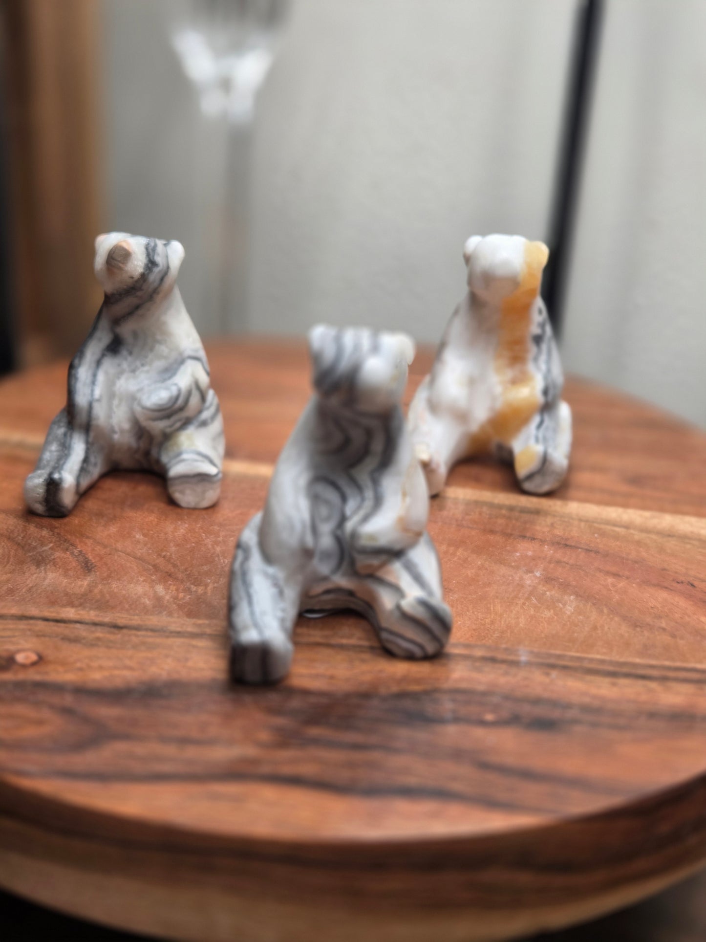 Onyx Sitting Bear (medium)