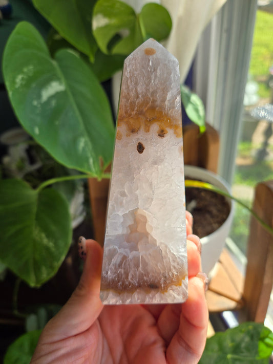 Agate Tower (32K)
