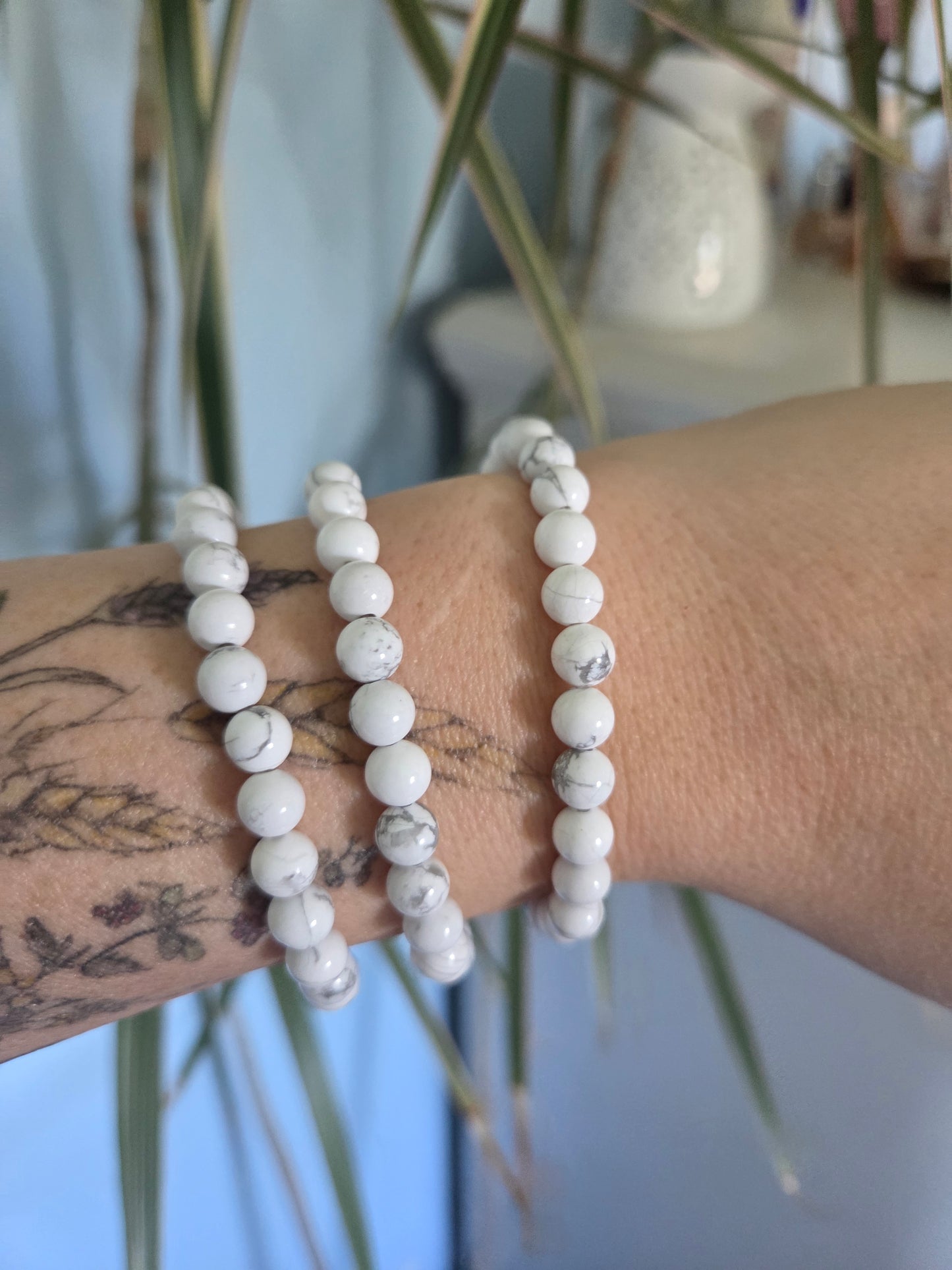 Howlite (4mm, 6mm)