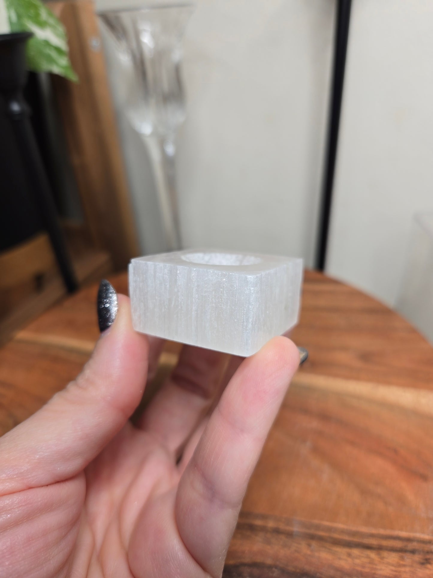 Satin Spar Sphere Stand