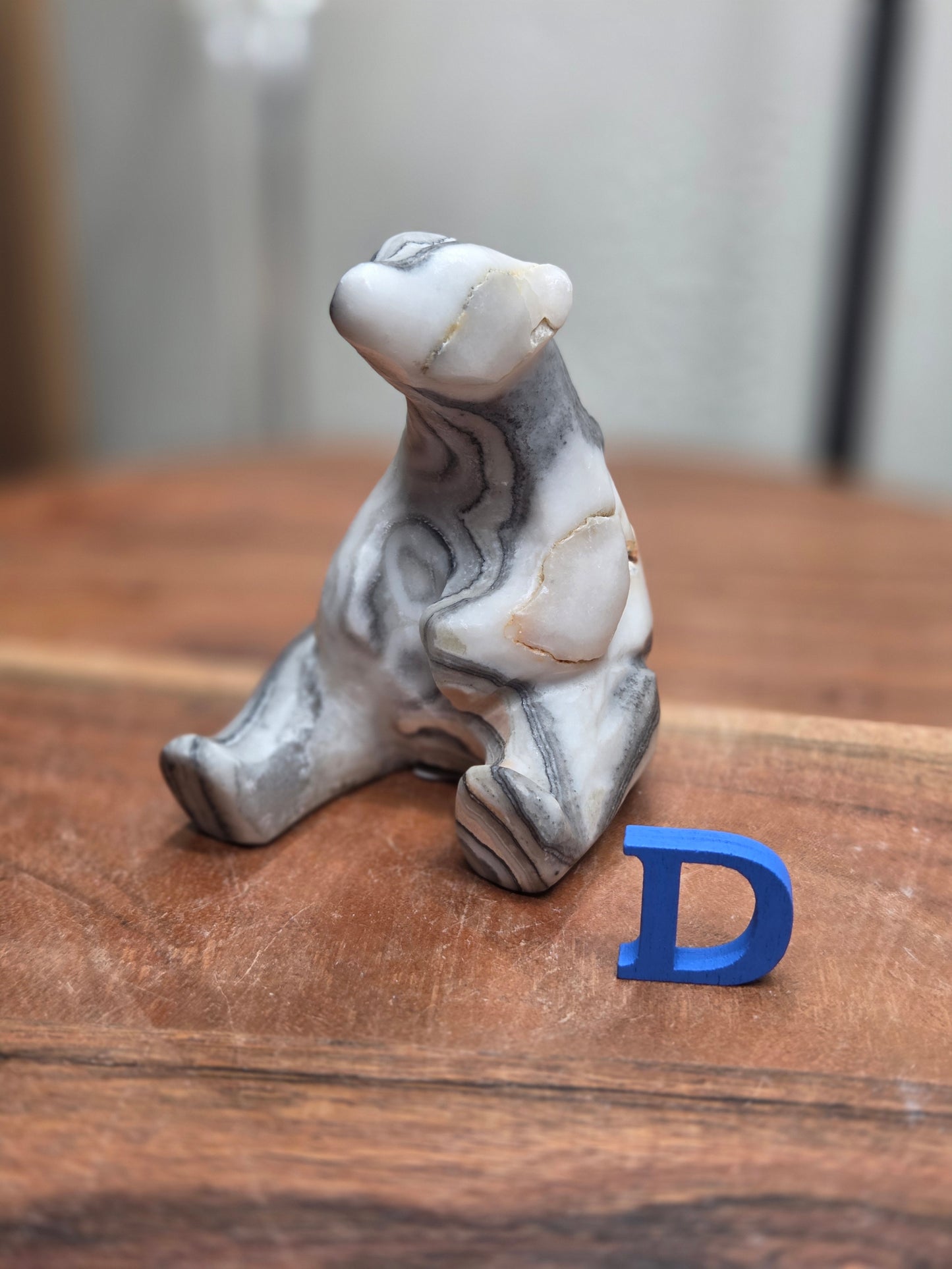 Onyx Sitting Bear (medium)